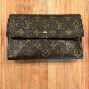 Louis Vuitton Monogram Pochette Passport TriFold Long Wallet